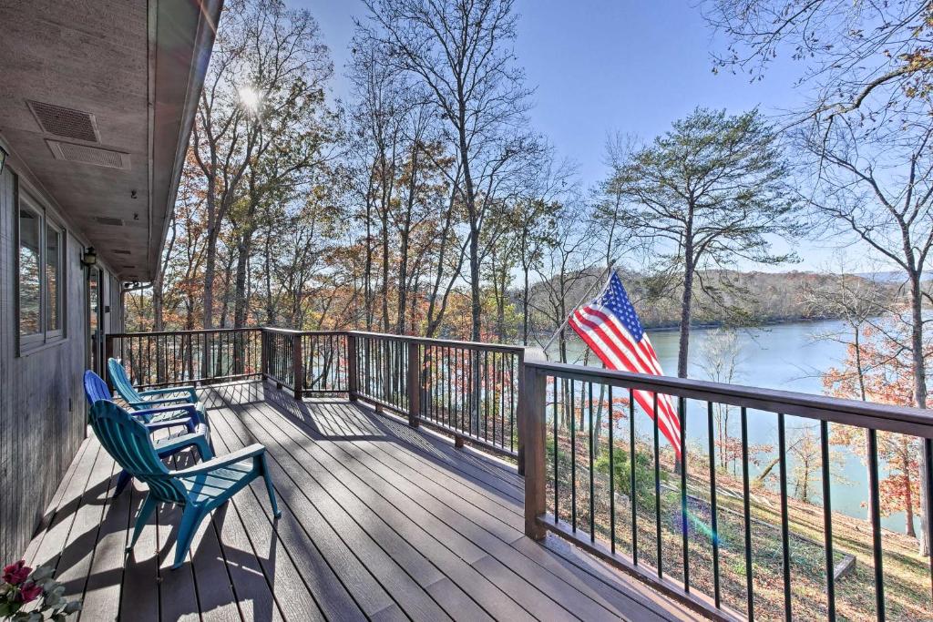 Chickamauga Lake Vacation Rental with Boat Dock! (Dayton)