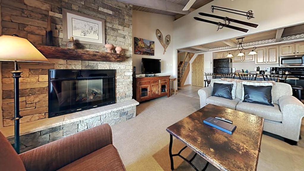 Timberline Condominiums 1 Bedroom Loft Deluxe Unit D3B