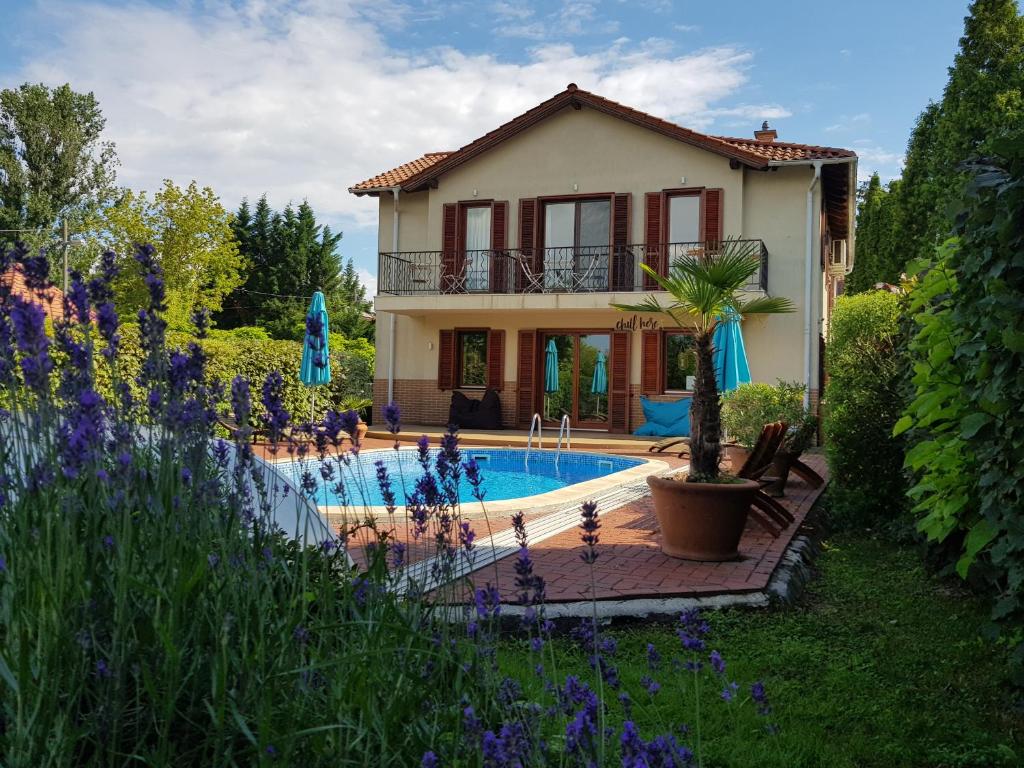 Hullám Villa B&B (Balatonmáriafürdő) 
