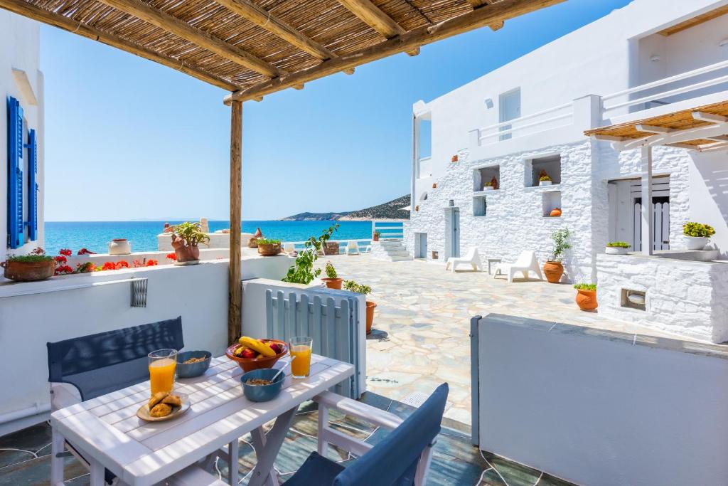 Ammos Sifnos Village (Platis Yialos Sifnos) 