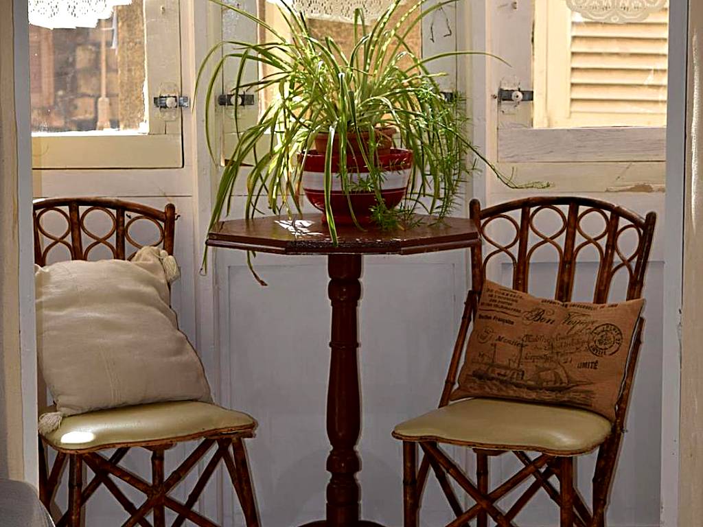 Maria Townhouse Heart of Victoria B&B