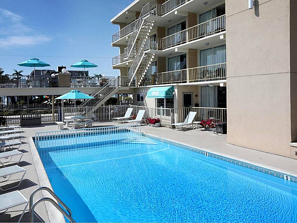 Aquarius Oceanfront Inn